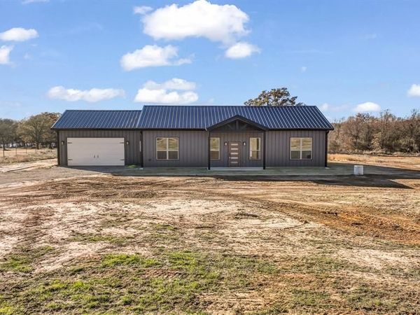 2501 Cowley Road, Whitt, TX 76486