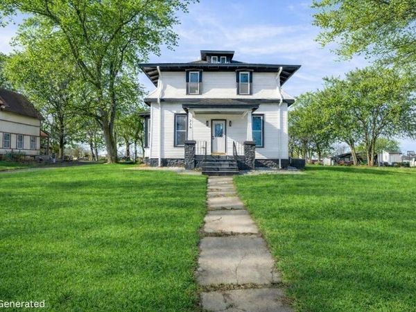 236 S Ash Street, Ottawa, KS 66067