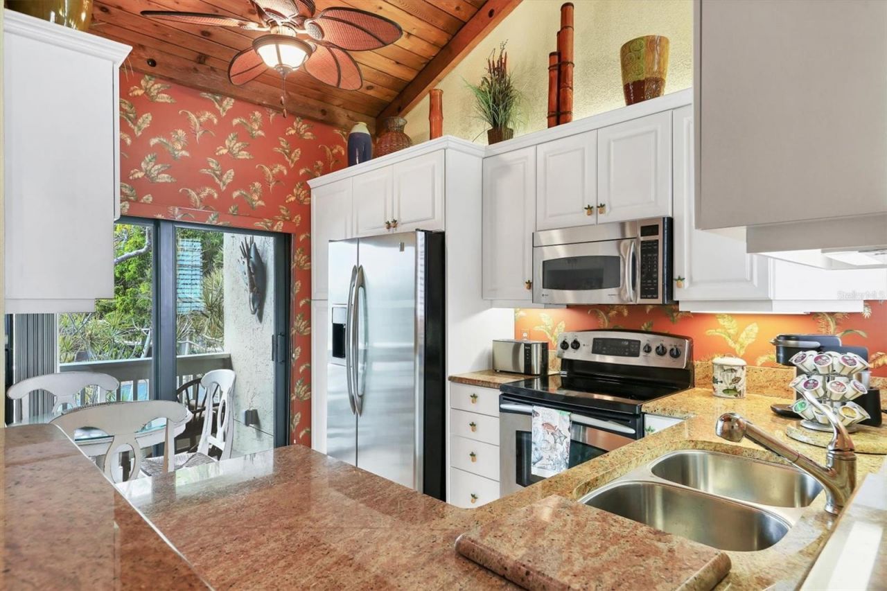 5270 Gulf Of Mexico Drive, Unit 508, Longboat Key, FL 34228 Photo