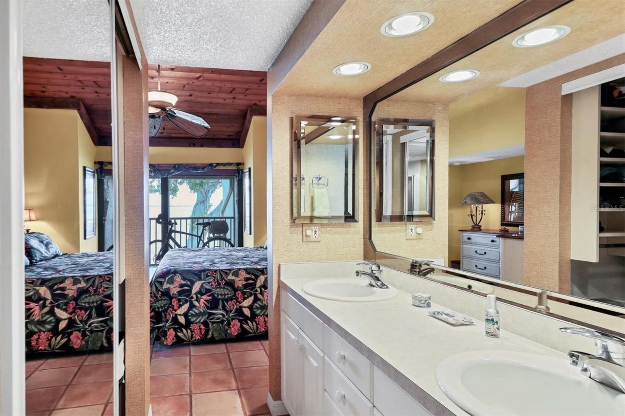 5270 Gulf Of Mexico Drive, Unit 508, Longboat Key, FL 34228 Photo