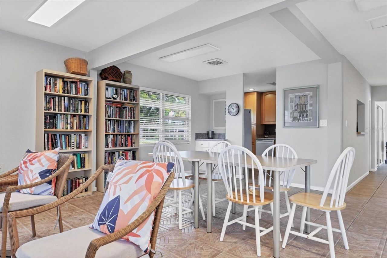 5270 Gulf Of Mexico Drive, Unit 508, Longboat Key, FL 34228 Photo