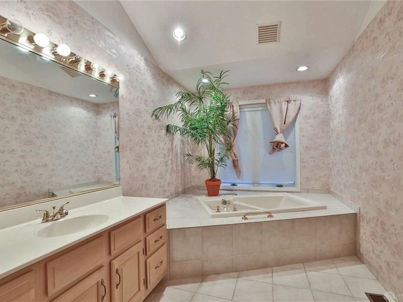 10 Cove Court, Unit 6, Hamilton, OH 45013 Photo 24