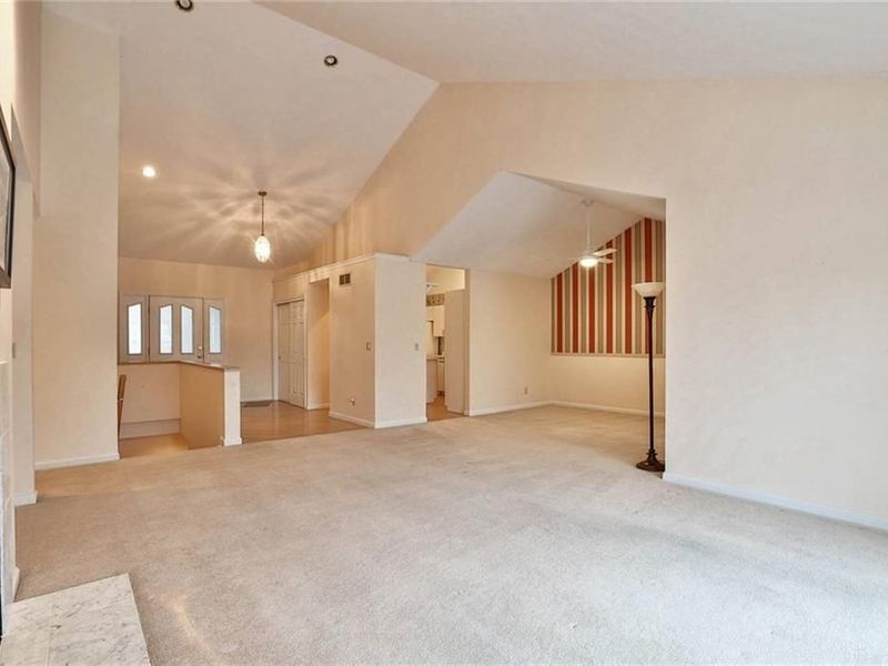 10 Cove Court, Unit 6, Hamilton, OH 45013 Photo 9