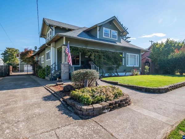 363 S 2nd St, Lebanon, OR 97355