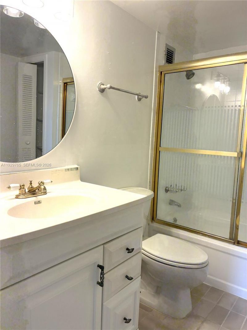 2450 NE 135th St, Unit 410, North Miami, FL 33181 Photo