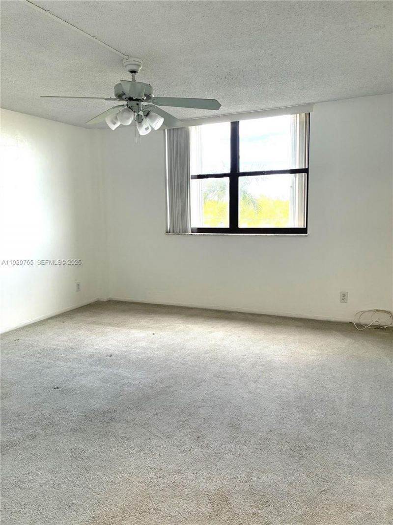 2450 NE 135th St, Unit 410, North Miami, FL 33181 Photo