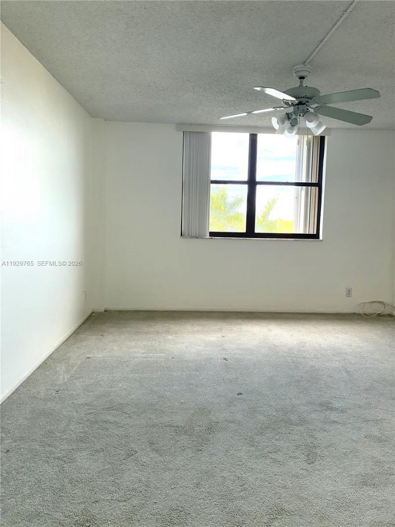 2450 NE 135th St, Unit 410, North Miami, FL 33181 Photo