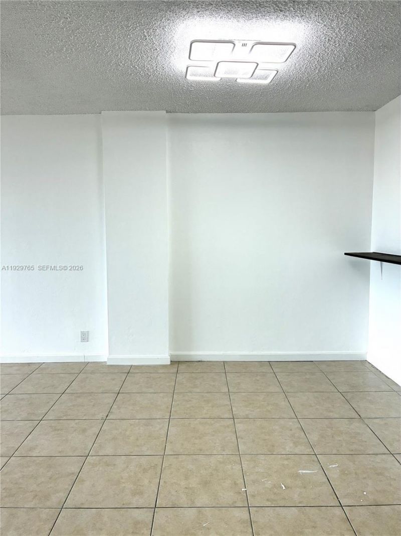 2450 NE 135th St, Unit 410, North Miami, FL 33181 Photo