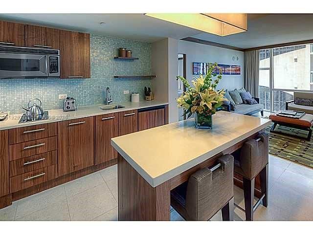 6801 Collins Ave, Unit 309, Miami Beach, FL 33141 Photo