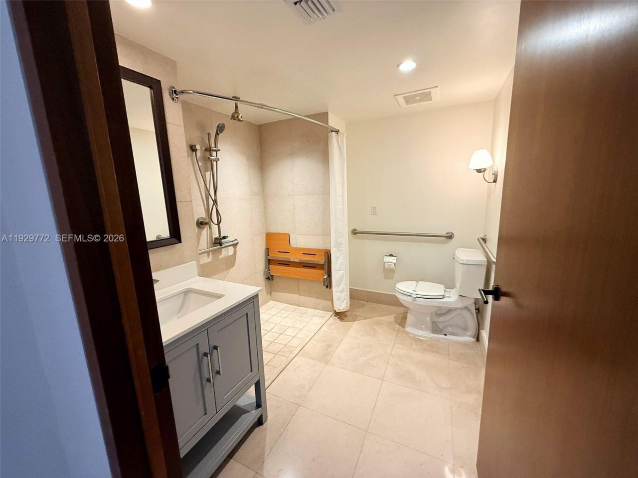 6801 Collins Ave, Unit 309, Miami Beach, FL 33141 Photo