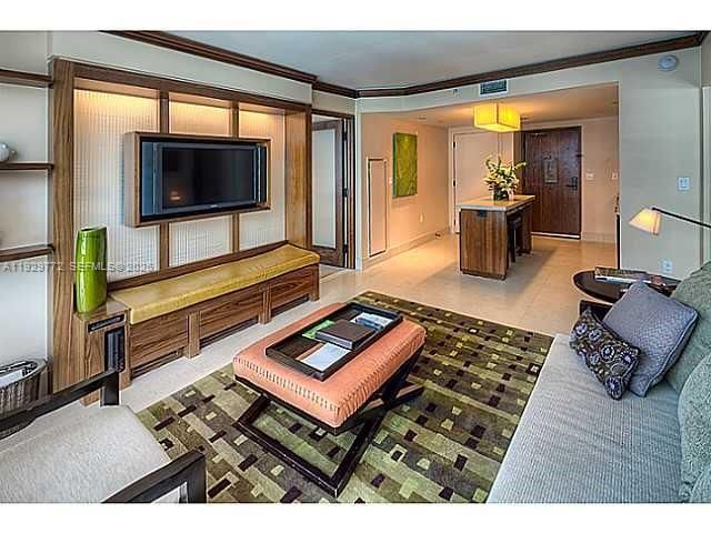 6801 Collins Ave, Unit 309, Miami Beach, FL 33141 Photo