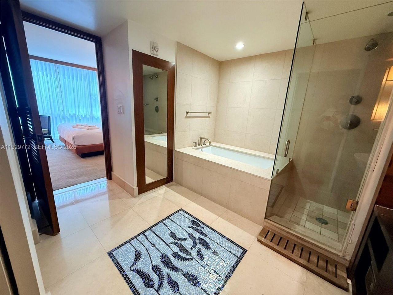 6801 Collins Ave, Unit 309, Miami Beach, FL 33141 Photo