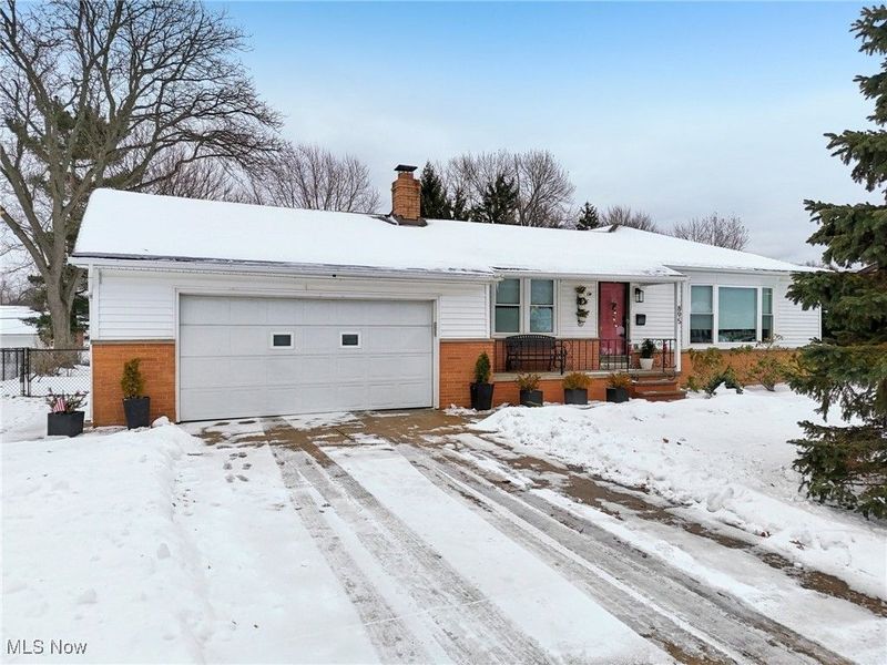 895 Cranbrook Drive, Highland Heights, OH 44143 Photo 1