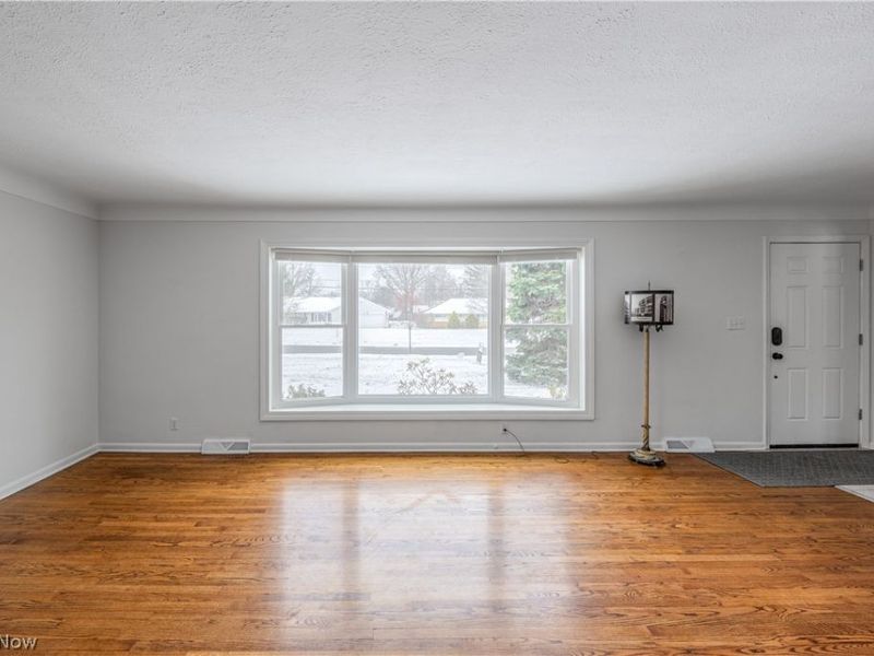 895 Cranbrook Drive, Highland Heights, OH 44143 Photo 4