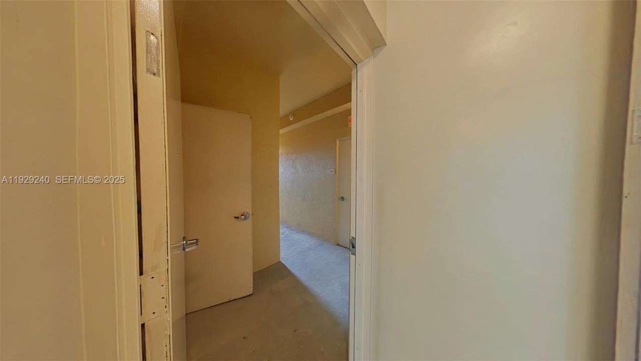 1607 Ponce De Leon Blvd, Unit 12E, Coral Gables, FL 33134 Photo