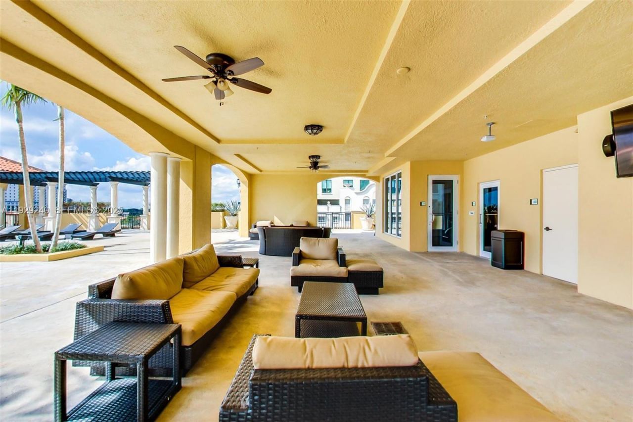 1607 Ponce De Leon Blvd, Unit 12E, Coral Gables, FL 33134 Photo