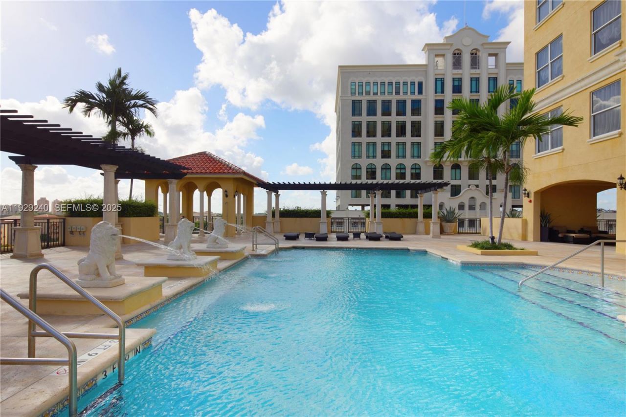 1607 Ponce De Leon Blvd, Unit 12E, Coral Gables, FL 33134 Photo