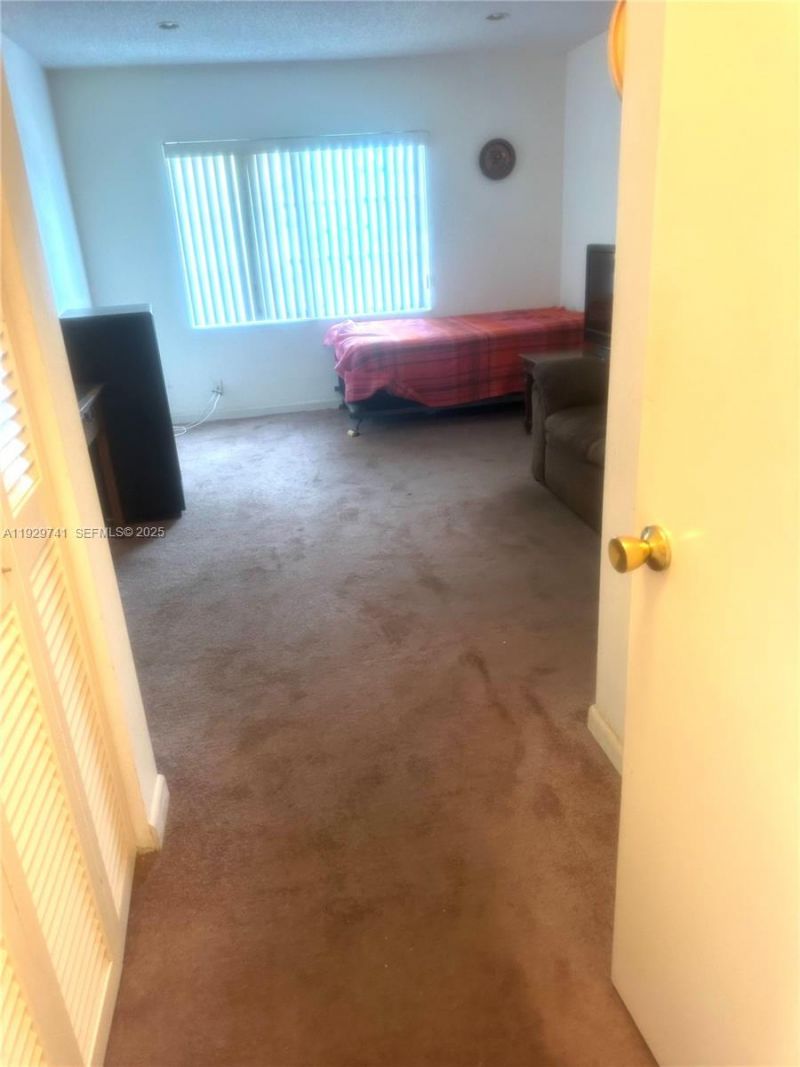 400 Diplomat Pkwy, Unit 403, Hallandale Beach, FL 33009 Photo