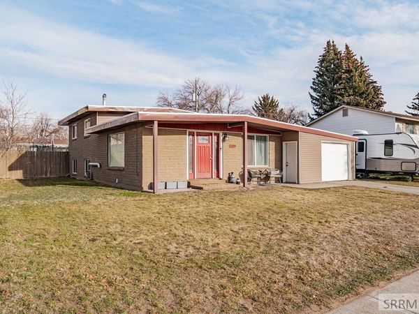 2109 E John Adams Parkway, IDAHO FALLS, ID 83401