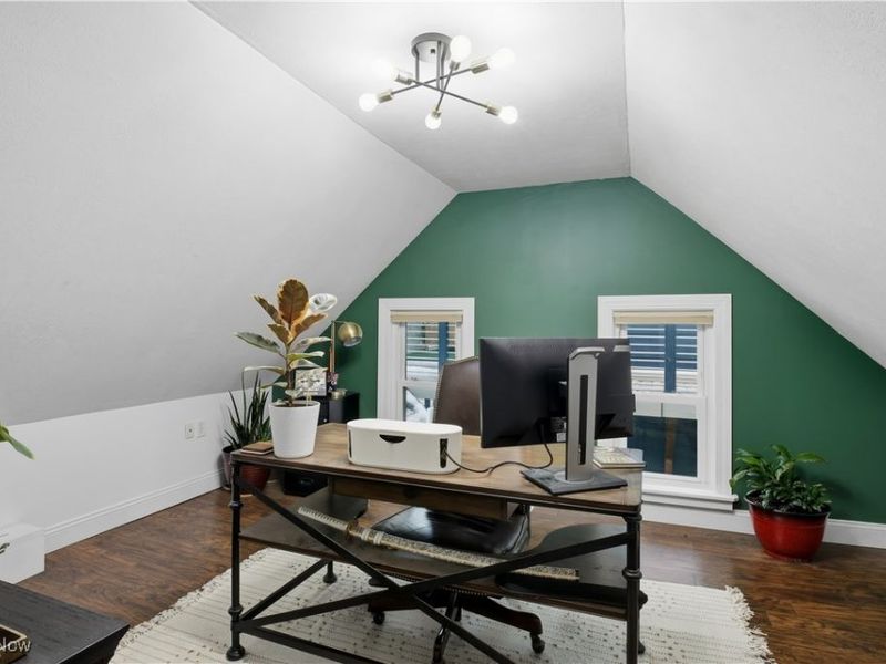 710 University Court, Cleveland, OH 44113 Photo 18