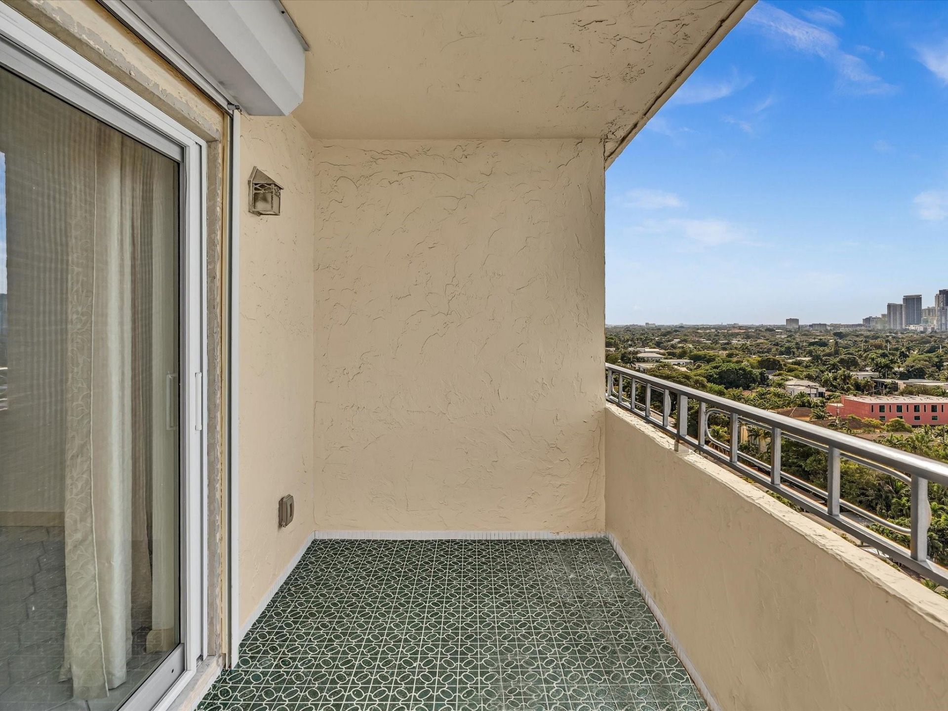 900 NE 18th Avenue, Unit 1404, Fort Lauderdale, FL 33304 Photo