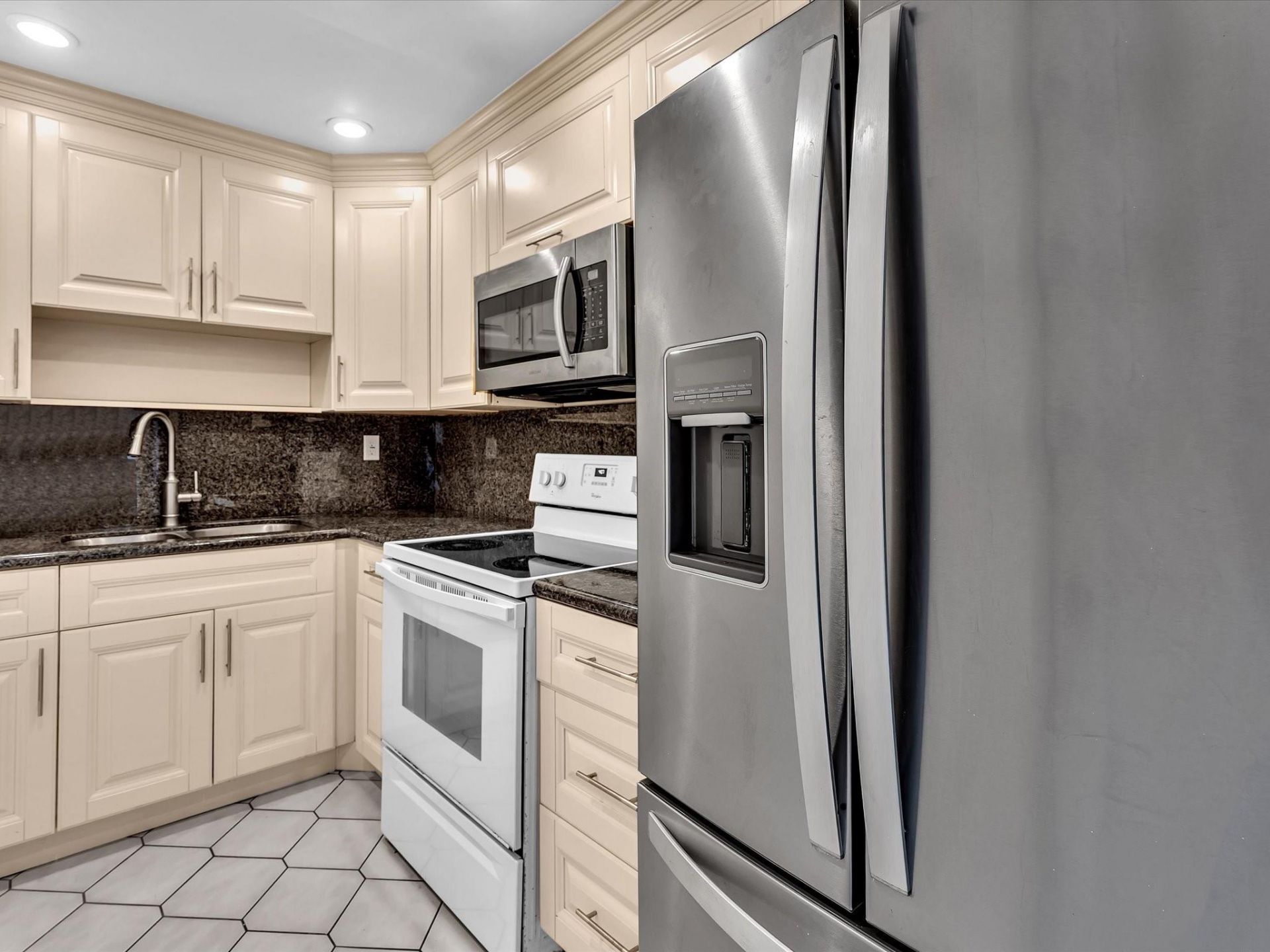 900 NE 18th Avenue, Unit 1404, Fort Lauderdale, FL 33304 Photo