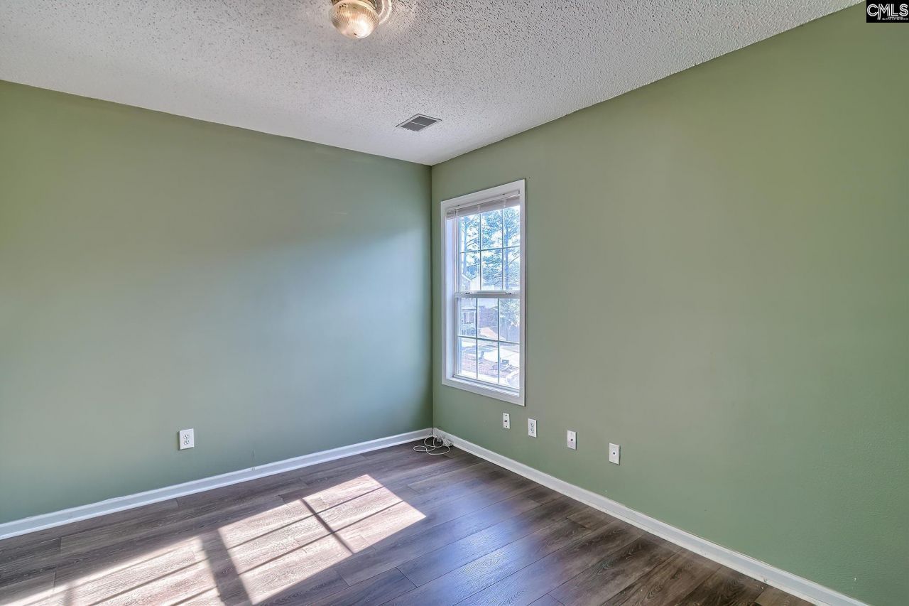 25 Willow Hurst Court Photo 32