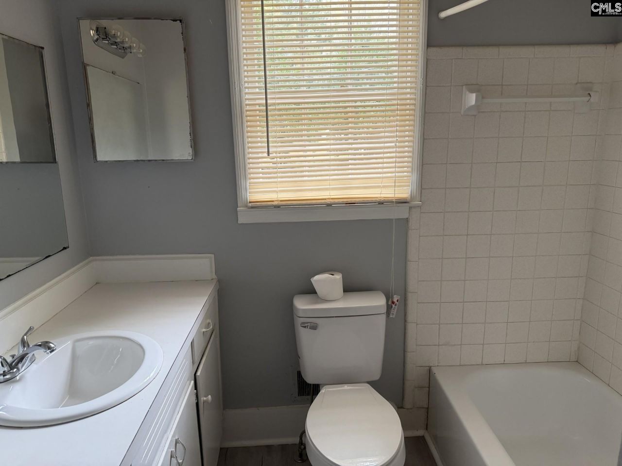 5619 Middleton Court  Photo 15