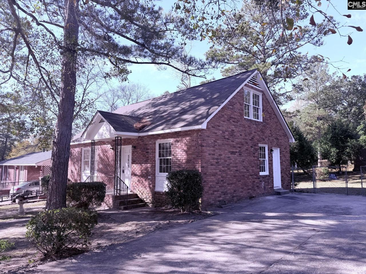 5619 Middleton Court  Photo 28