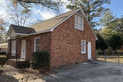 5619 Middleton Court  photo 4