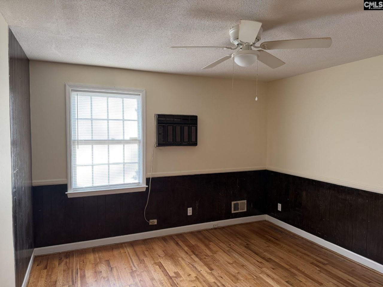 5619 Middleton Court  Photo 8