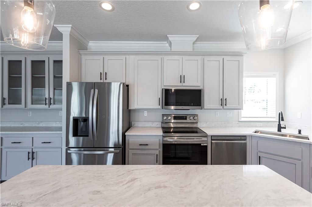 11310 Bougainvillea Ln, Fort Myers Beach, FL 33931 Photo