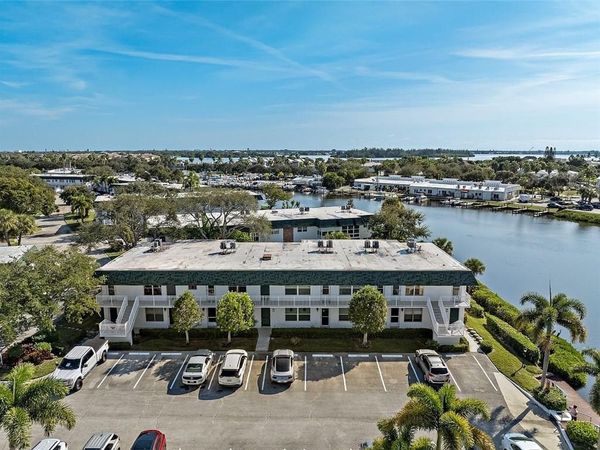 2800 Indian River Boulevard, Unit I10, Vero Beach, FL 32960