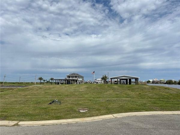 HUMMINGBIRD Lane, Belle Chasse, LA 70037