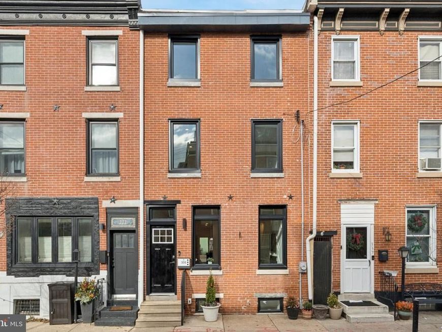 335 Belgrade Street, Philadelphia, PA 19125 Main Photo