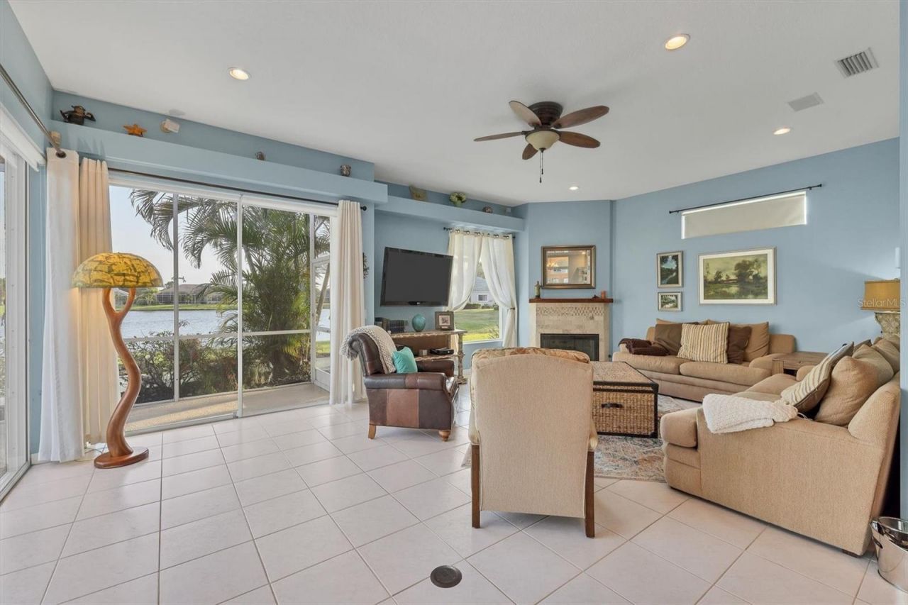 9910 Laurel Valley Avenue Circle, Bradenton, FL 34202 Photo