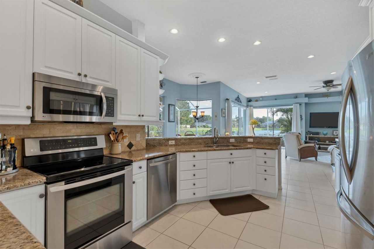 9910 Laurel Valley Avenue Circle, Bradenton, FL 34202 Photo