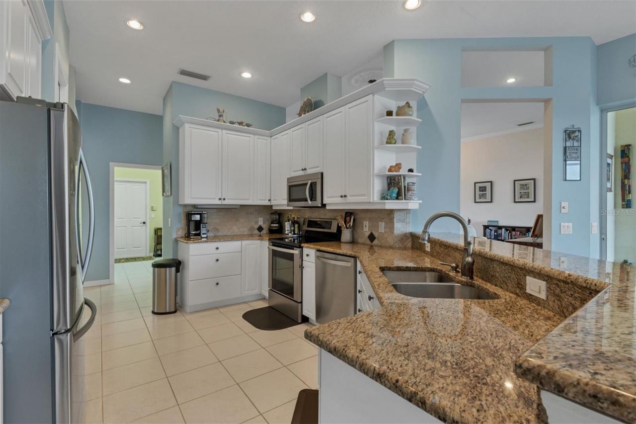 9910 Laurel Valley Avenue Circle, Bradenton, FL 34202 Photo