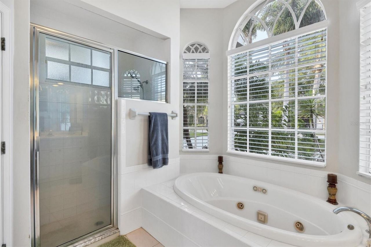 9910 Laurel Valley Avenue Circle, Bradenton, FL 34202 Photo