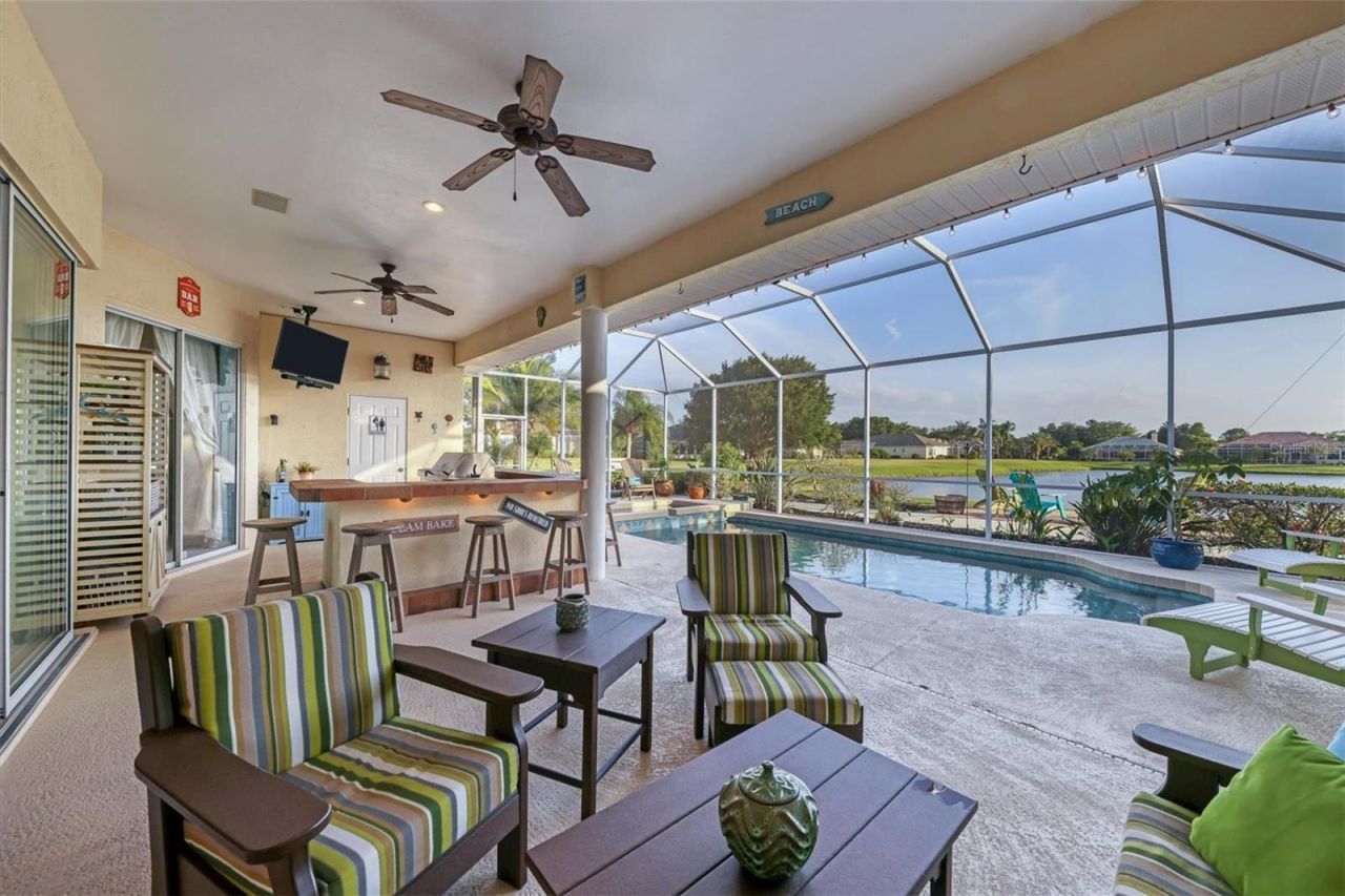 9910 Laurel Valley Avenue Circle, Bradenton, FL 34202 Photo