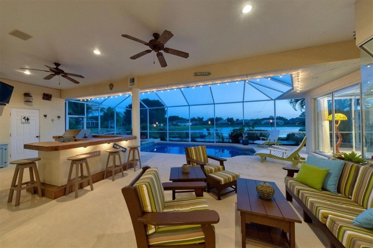 9910 Laurel Valley Avenue Circle, Bradenton, FL 34202 Photo