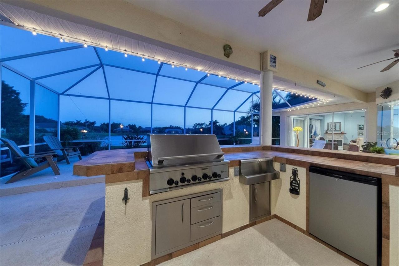 9910 Laurel Valley Avenue Circle, Bradenton, FL 34202 Photo