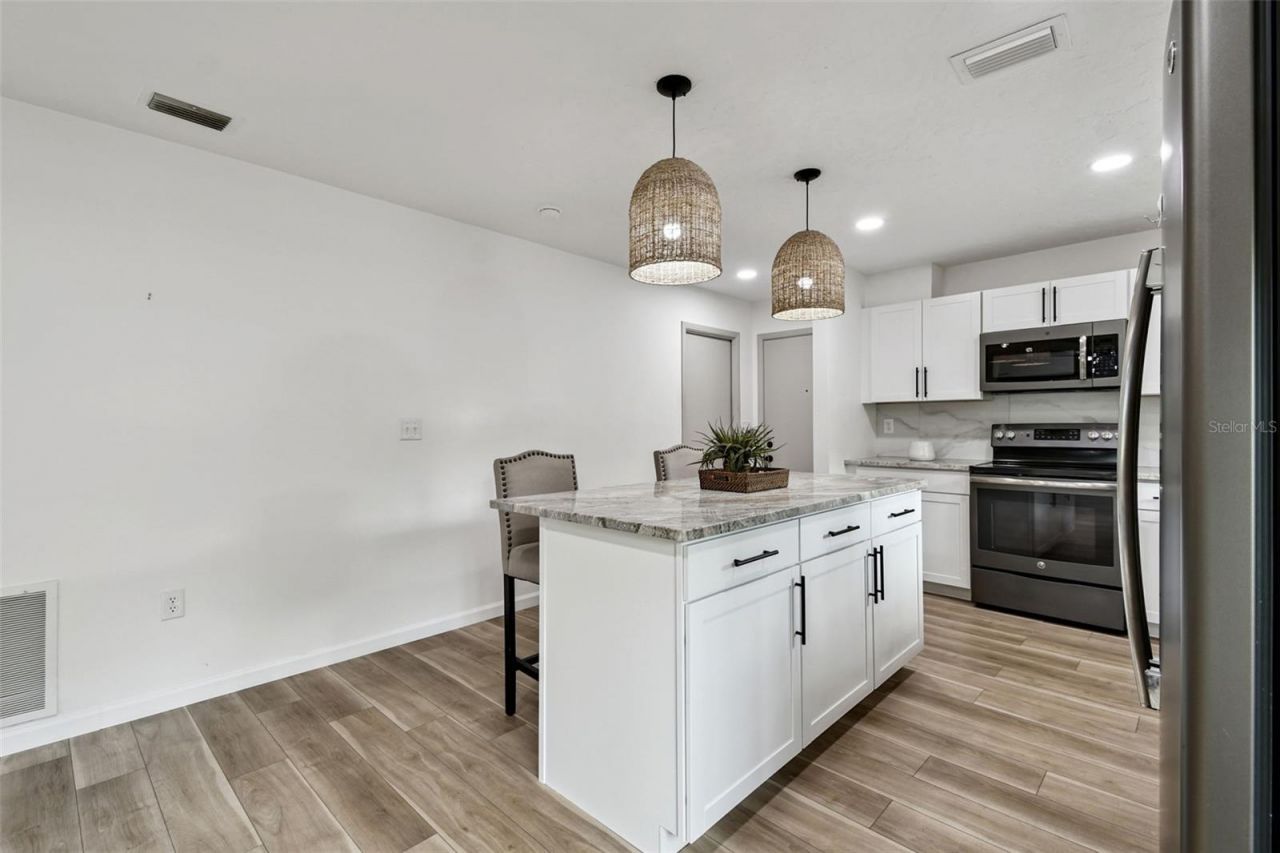 3500 El Conquistador Parkway, Unit 301, Bradenton, FL 34210 Photo