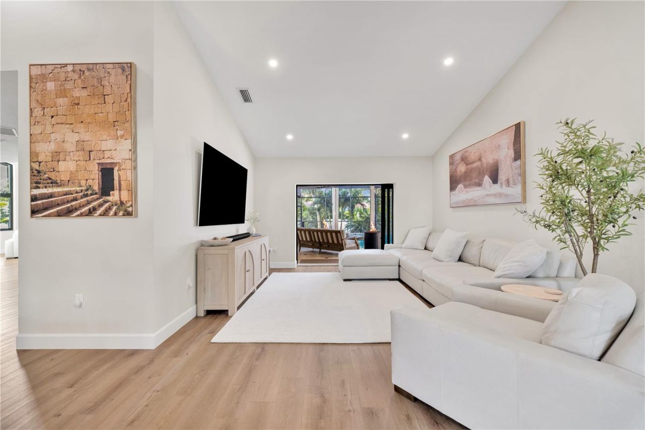 5361 Siesta Ct, Sarasota, FL 34242 Photo