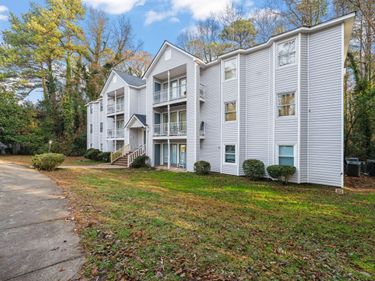 1300 Park Glen Drive, Unit 102, Raleigh, NC 27610