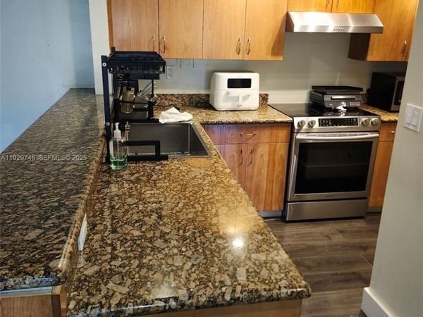 8540 SW 212th St, Unit 303, Cutler Bay, FL 33189