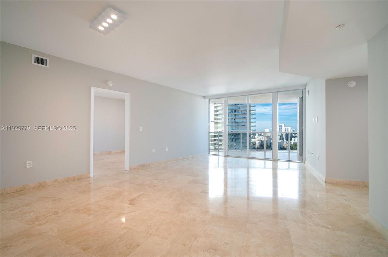 400 Alton Rd, Unit 2309, Miami Beach, FL 33139 Photo