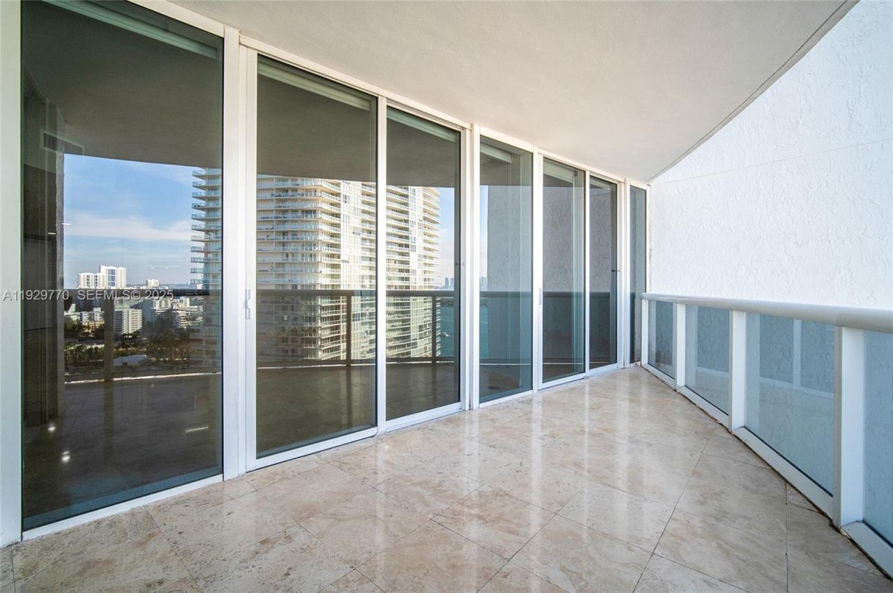 400 Alton Rd, Unit 2309, Miami Beach, FL 33139 Photo