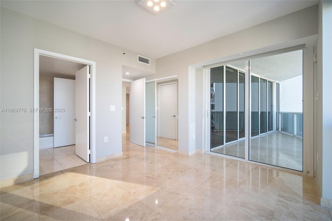 400 Alton Rd, Unit 2309, Miami Beach, FL 33139 Photo