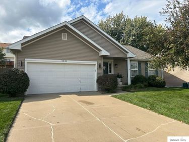 5818 S 158th Street, Omaha, NE 68135